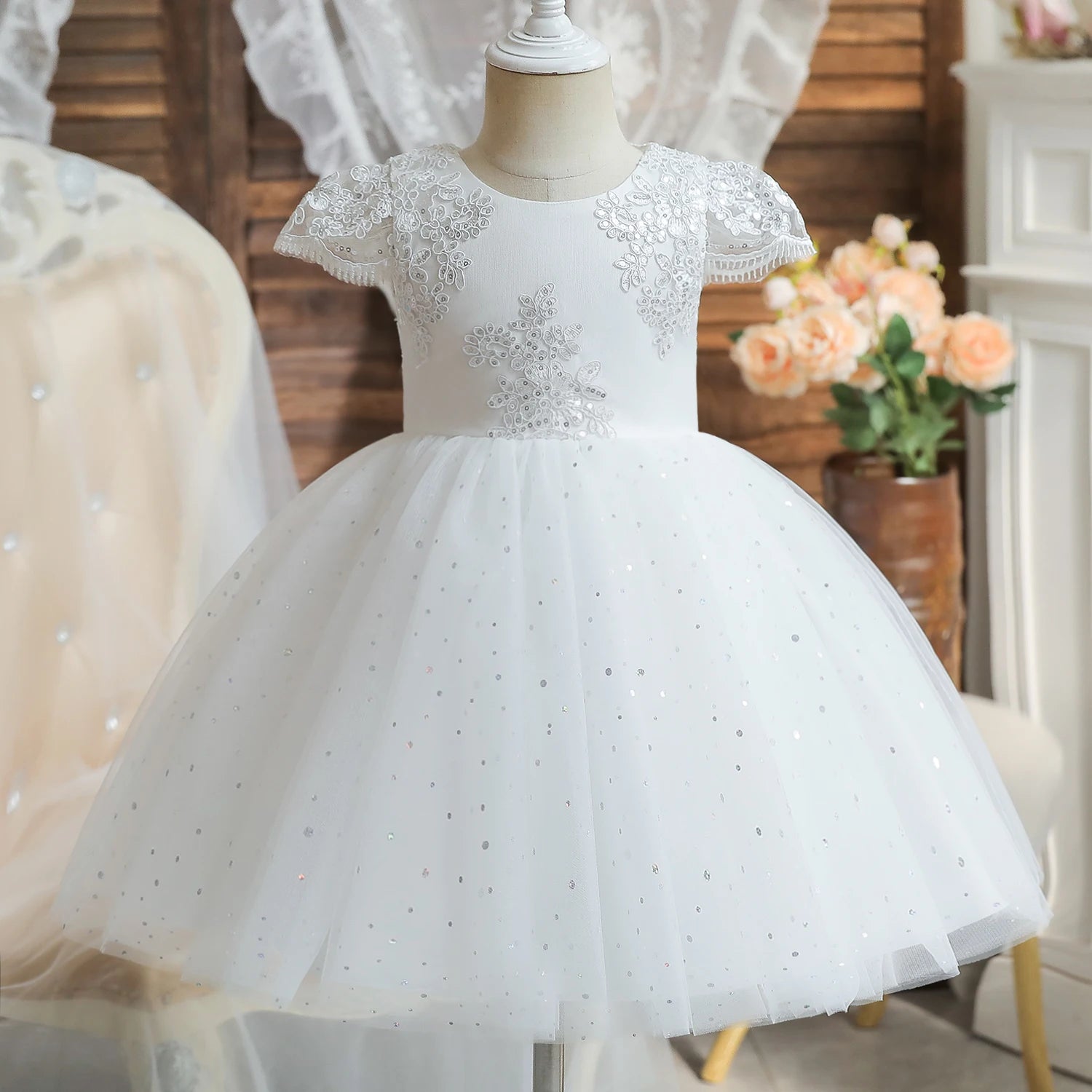 Robe de Princesse Dorée en Dentelle – Fille 9 mois à 5 ans Broderies délicates, volants raffinés – Pour anniversaire, baptême ou cérémonie