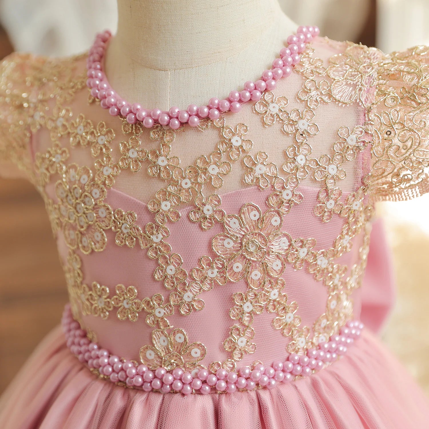 Robe de Princesse Vintage en Dentelle – Fille