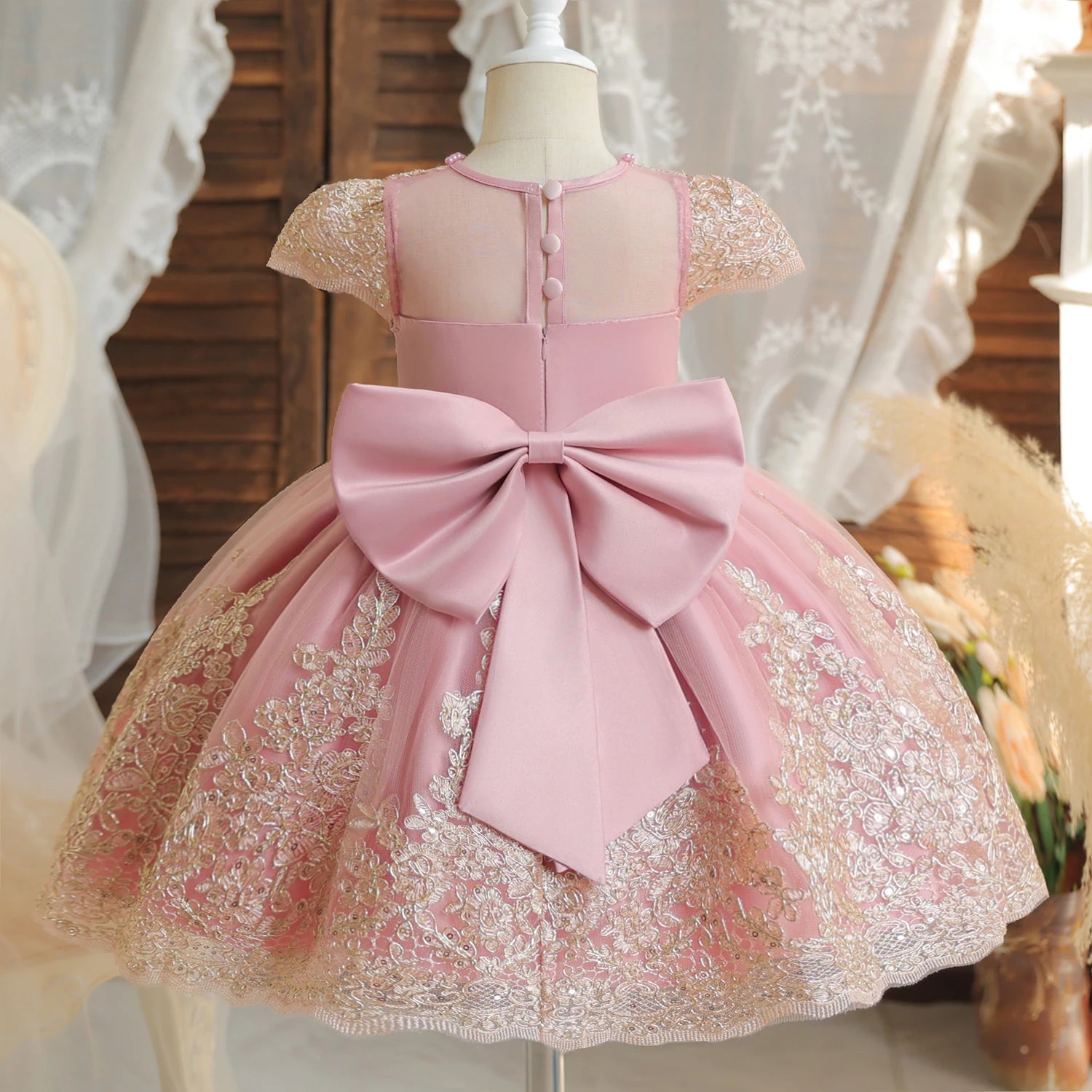 Robe de Princesse Vintage en Dentelle – Fille