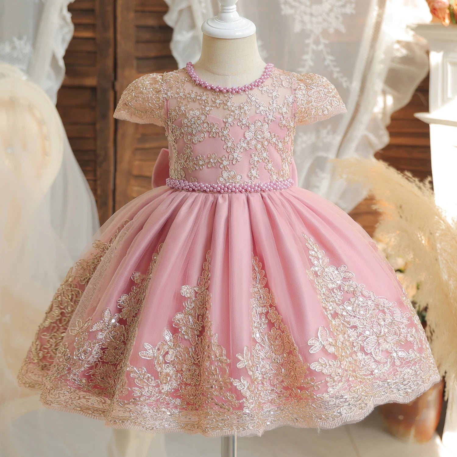 Robe de Princesse Vintage en Dentelle – Fille