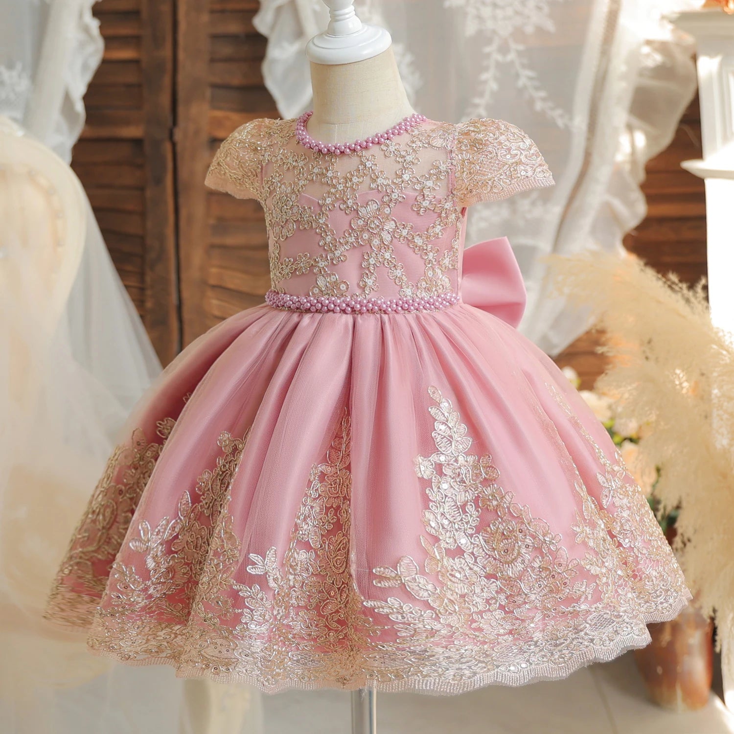 Robe de Princesse Vintage en Dentelle – Fille