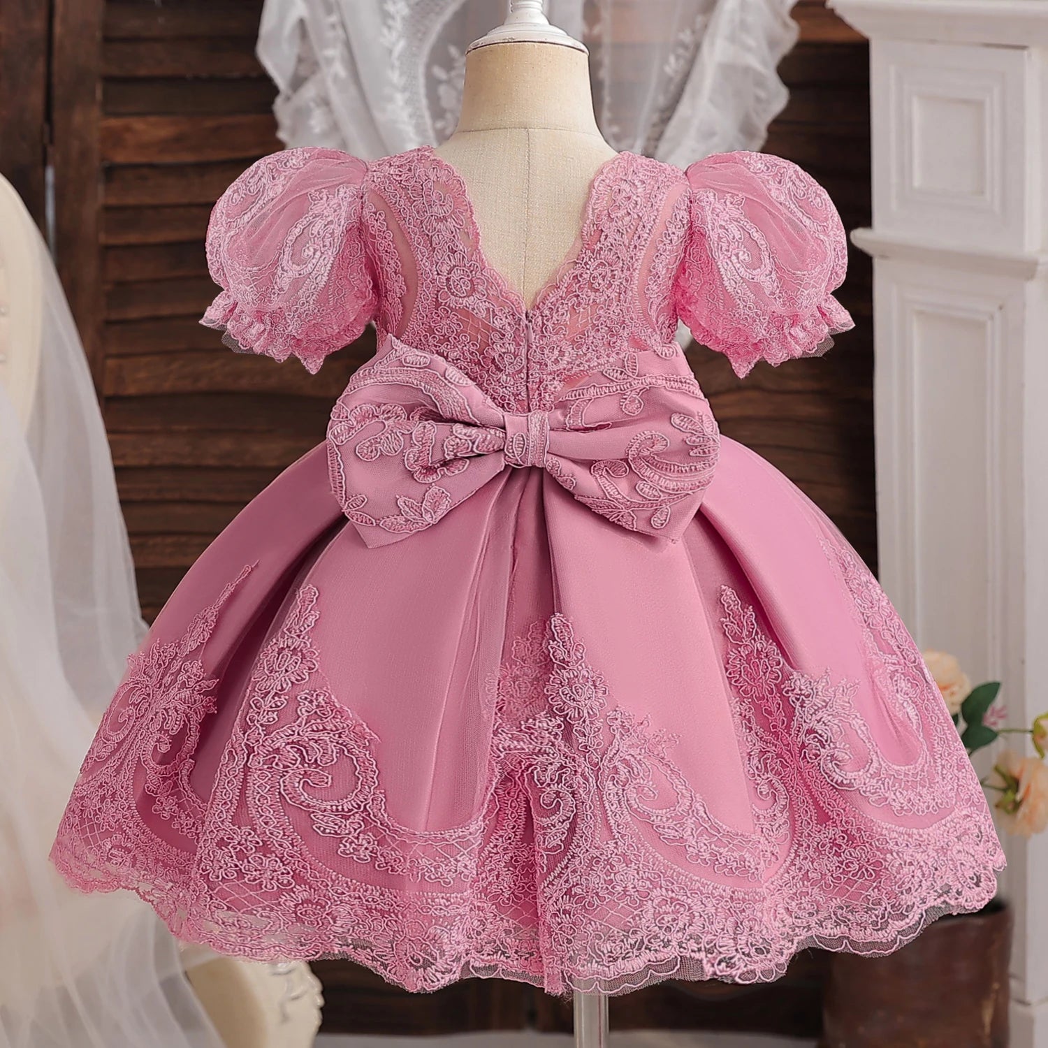 Robe de Princesse Vintage en Dentelle – Fille